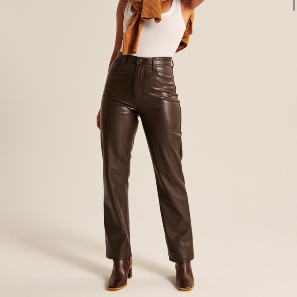 Abercrombie Curve Love Leather 90s Straight Pant, Extra Short
